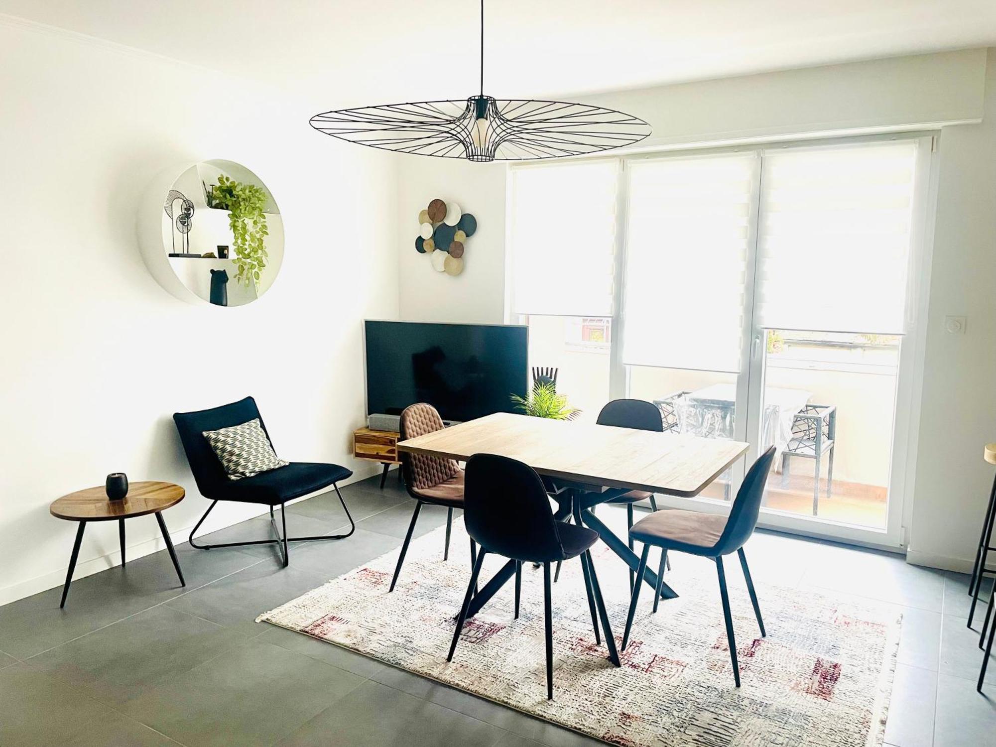 Appartement De Standing Proche Centre Ville Et Gare Mulhouse Luaran gambar
